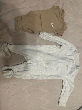Nike Infant Bodysuit & Footed Romper Set in Tan and Light Gray